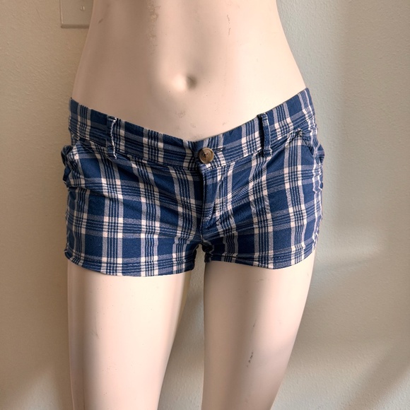 Hollister Shorts - Picture 1 of 7